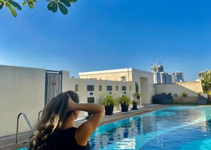 1br Bgc Venice Grand Canal Staycation Aparthotel